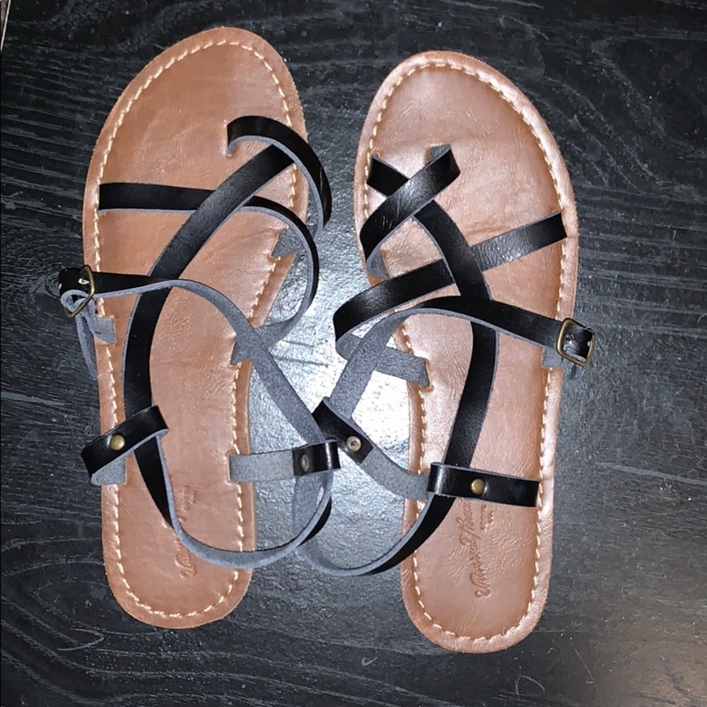 Strappy Sandal 🌻